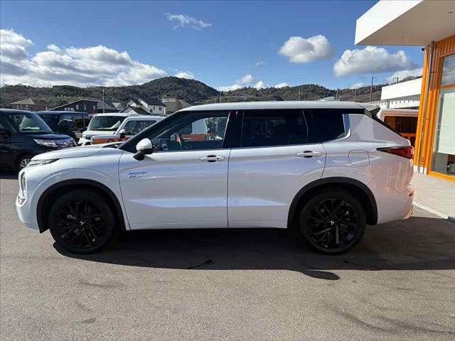 MITSUBISHI OUTLANDER PHEV 2023