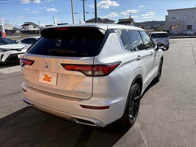 MITSUBISHI OUTLANDER PHEV 2023