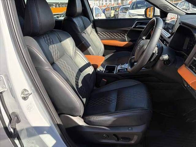 MITSUBISHI OUTLANDER PHEV 2023