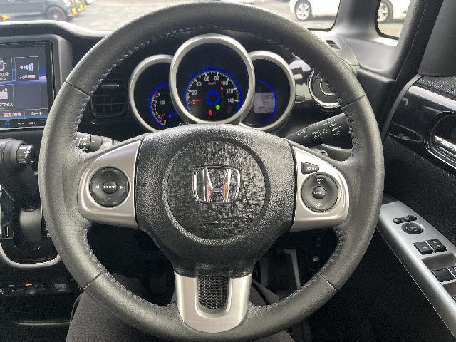 HONDA N BOX CUSTOM 2017