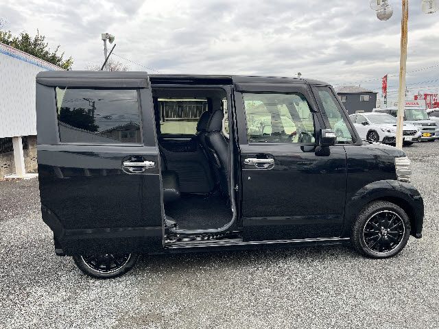 HONDA N BOX CUSTOM 2017