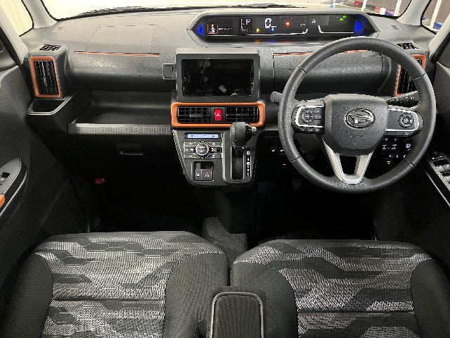 DAIHATSU TANTO FAN CROSS 4WD 2024