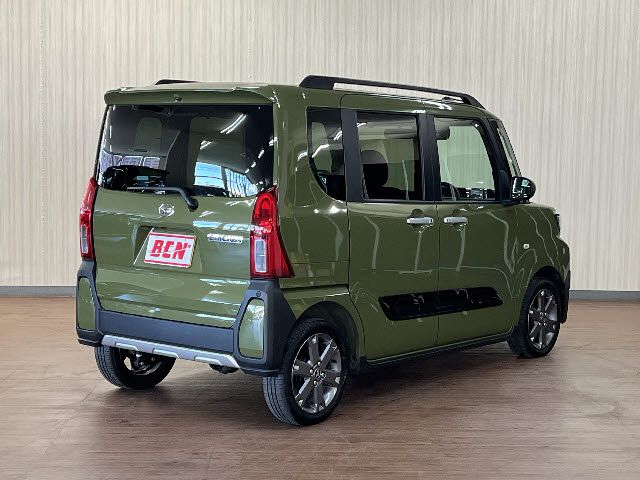 DAIHATSU TANTO FAN CROSS 4WD 2024