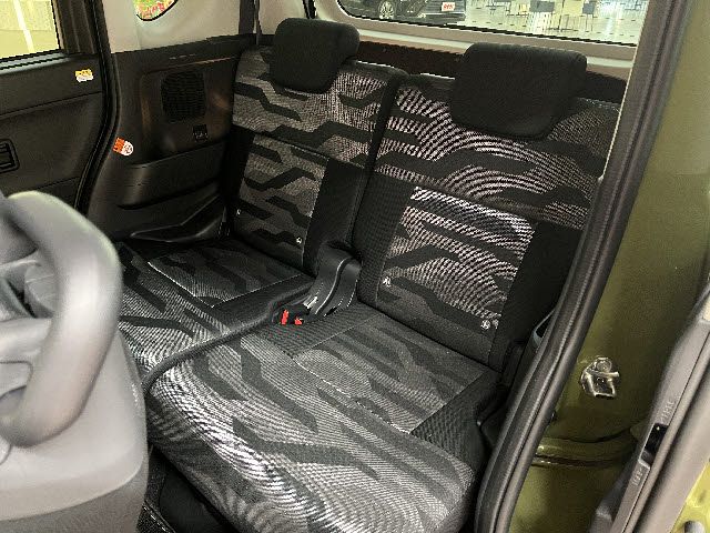 DAIHATSU TANTO FAN CROSS 4WD 2024