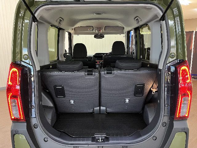 DAIHATSU TANTO FAN CROSS 4WD 2024