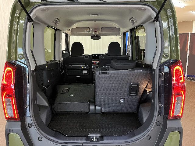 DAIHATSU TANTO FAN CROSS 4WD 2024