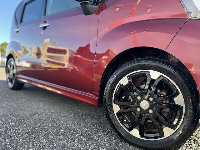 DAIHATSU MOVE CUSTOM 2015