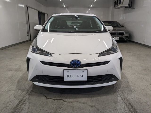 TOYOTA PRIUS 2019
