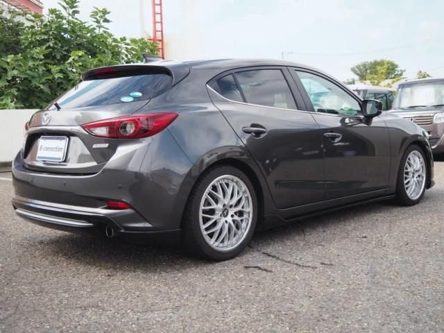 MAZDA AXELA SPORTS 2017