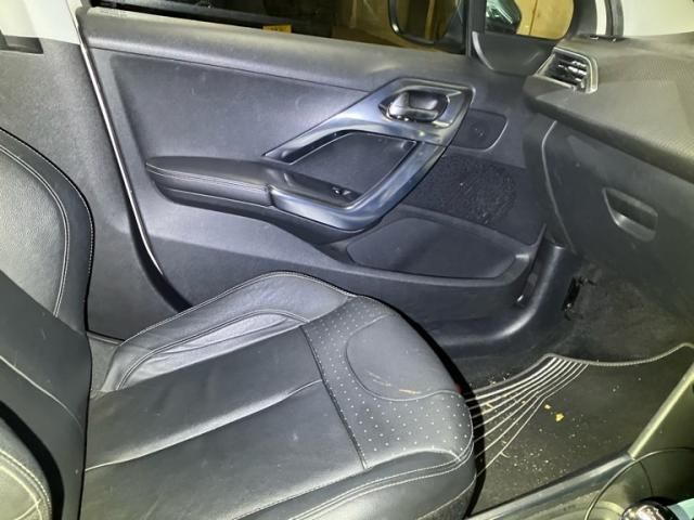 PEUGEOT PEUGEOT 2008 2015