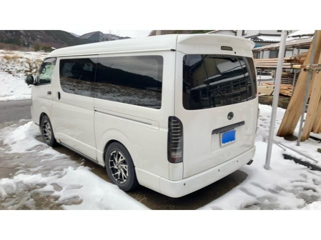 TOYOTA HIACE wagon 4WD 2011