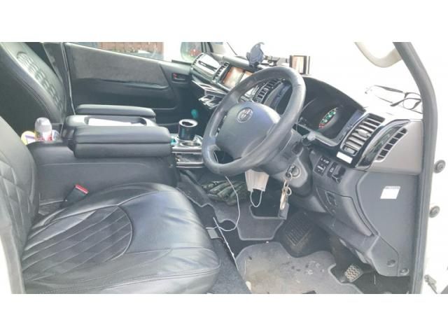 TOYOTA HIACE wagon 4WD 2011