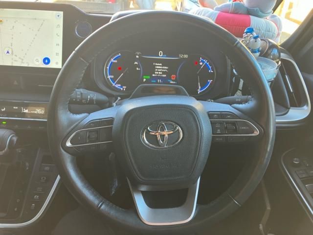 TOYOTA VOXY HYBRID 2023