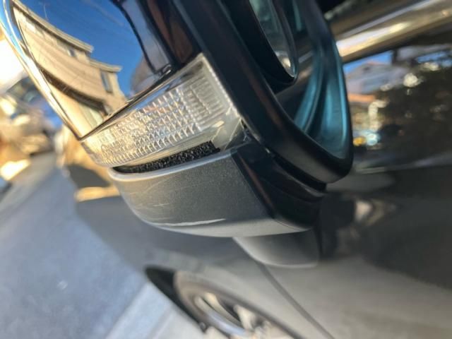 TOYOTA VOXY HYBRID 2023