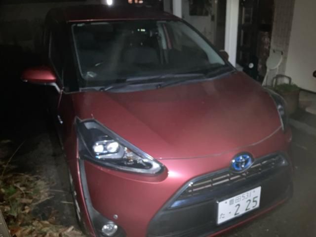 TOYOTA SIENTA HYBRID 2018