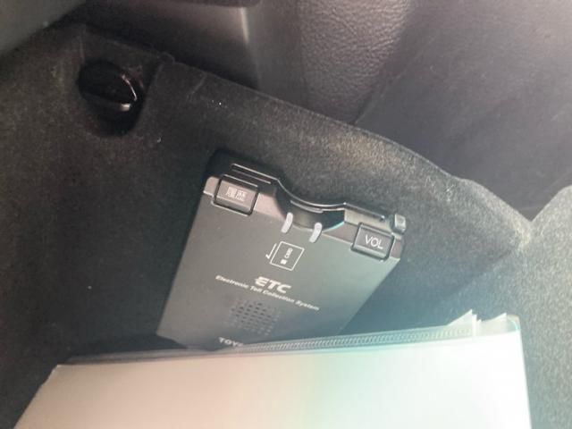 TOYOTA HARRIER HYBRID 2005