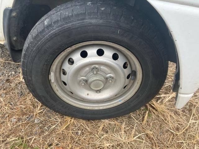 MITSUBISHI MINICAB truck 4WD 2001