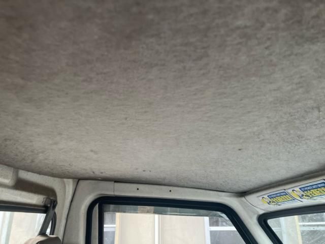 MITSUBISHI MINICAB truck 4WD 2001