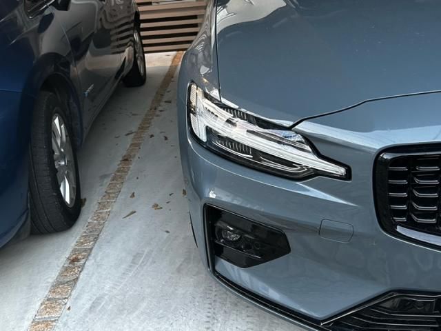 VOLVO VOLVO V60 2023