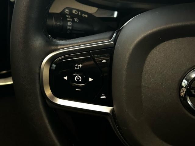 VOLVO VOLVO V60 2023