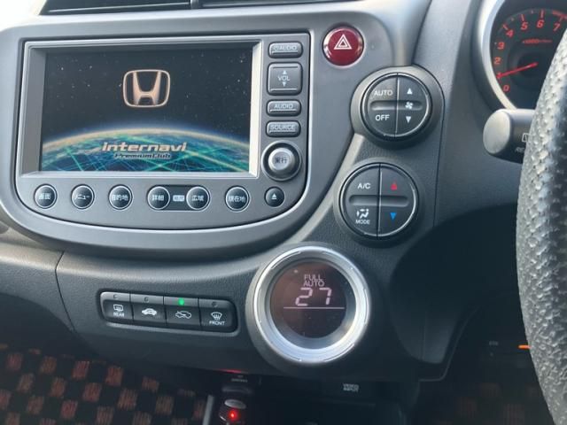 HONDA FIT 2010