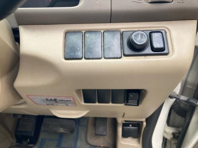 NISSAN SERENA  WG 2002