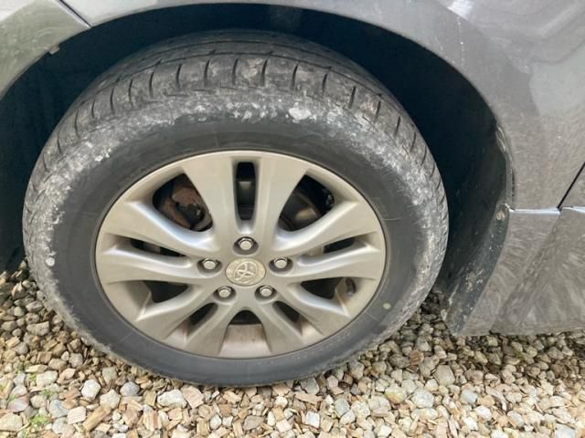 TOYOTA VOXY 4WD 2012