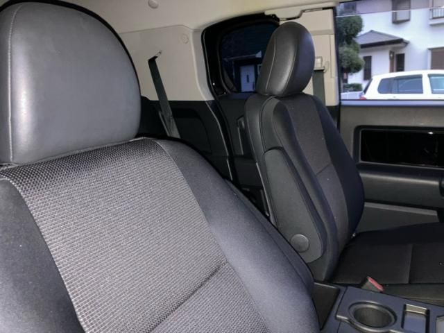 TOYOTA FJ CRUISER 4WD 2012