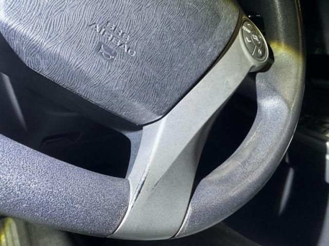 TOYOTA PRIUS Alpha 2012