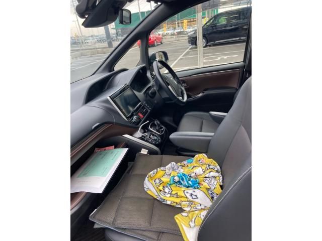 TOYOTA ESQUIRE HYBRID 2018