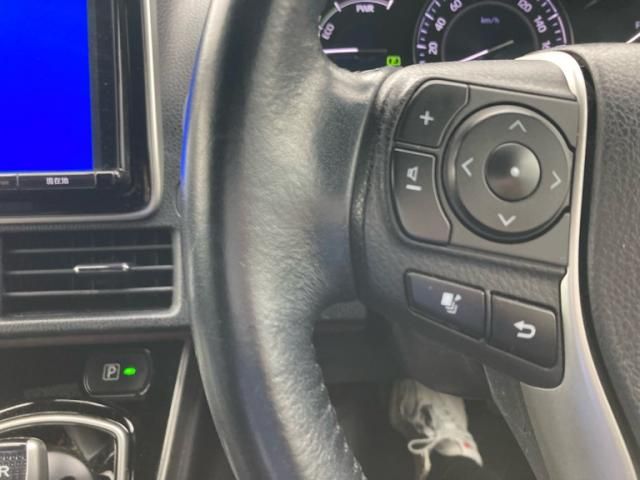 TOYOTA ESQUIRE HYBRID 2018