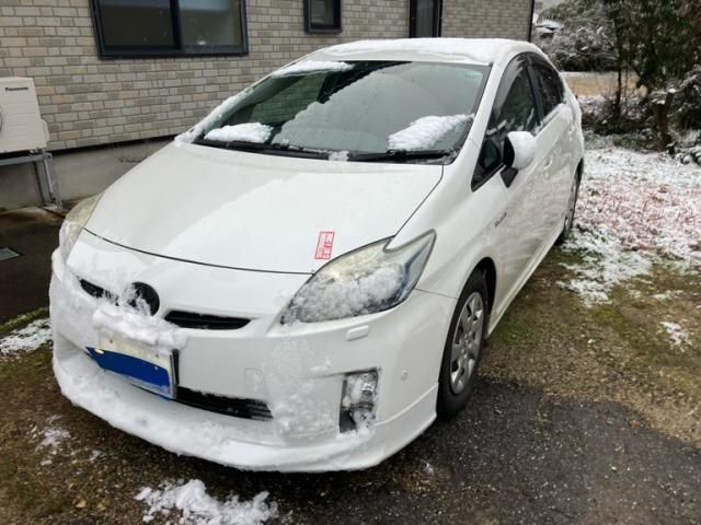 TOYOTA PRIUS 2011