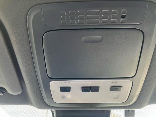 TOYOTA VOXY 4WD 2021