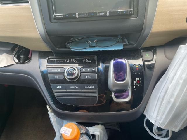 HONDA FREED HYBRID 2016