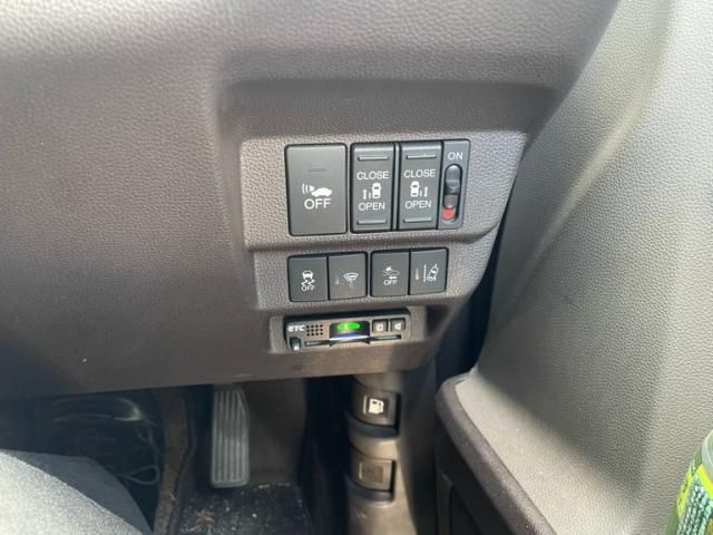 HONDA FREED HYBRID 2016