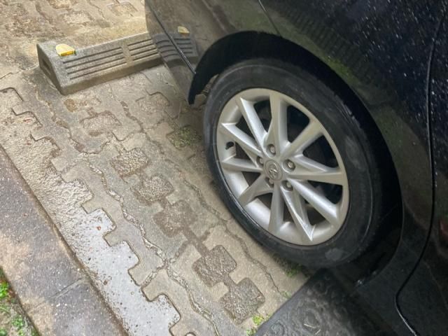 TOYOTA PRIUS Alpha 2013