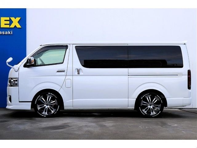 TOYOTA HIACE van 4WD 2023