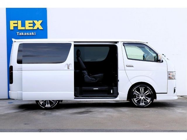 TOYOTA HIACE van 4WD 2023