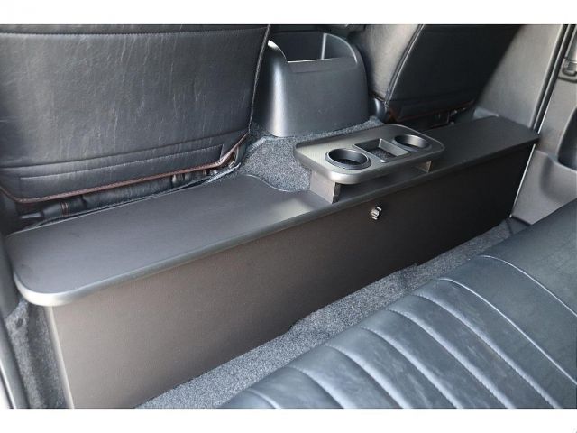 TOYOTA HIACE van 4WD 2023