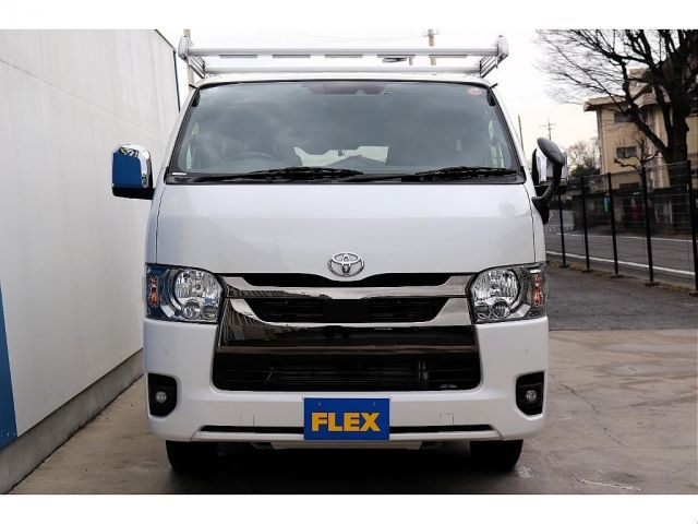 TOYOTA HIACE van 4WD 2024