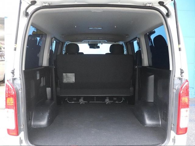 TOYOTA HIACE van 2WD 2018