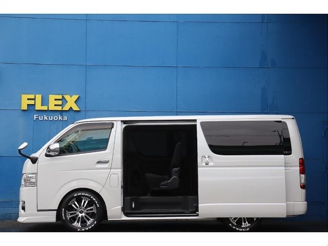 TOYOTA HIACE van 2WD 2018