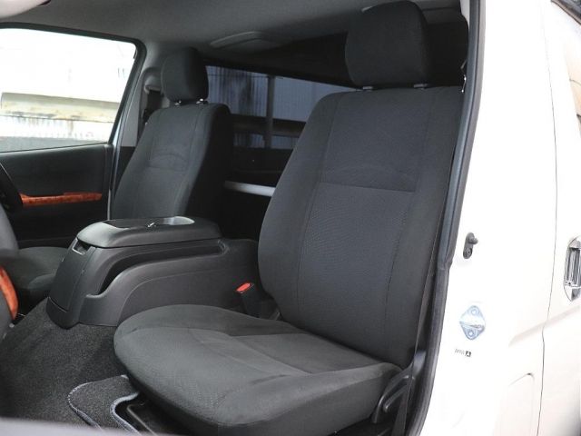 TOYOTA HIACE van 2WD 2018