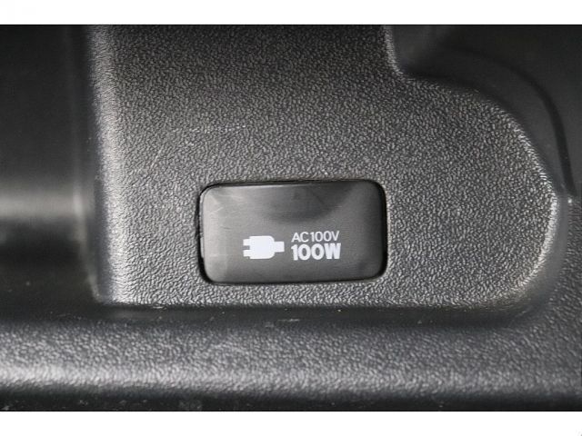 TOYOTA HIACE van 2WD 2018