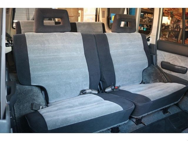 TOYOTA LANDCRUISER van 1989