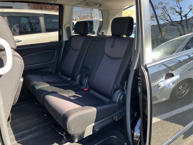 NISSAN SERENA  WG 2010