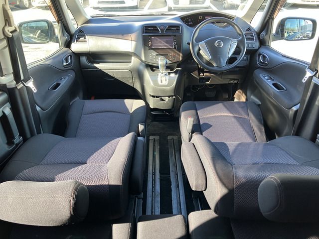 NISSAN SERENA  WG 2010