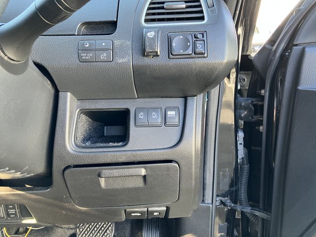 NISSAN SERENA  WG 2010