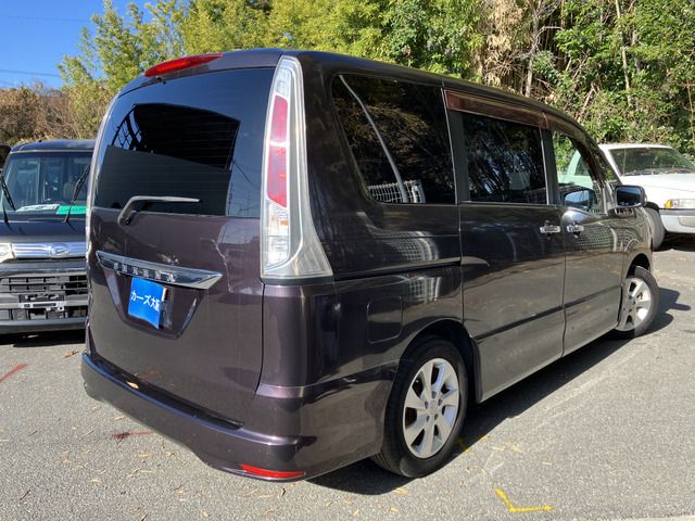 NISSAN SERENA  WG 2011