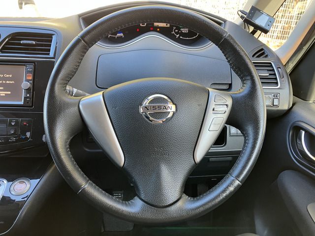 NISSAN SERENA  WG 2011